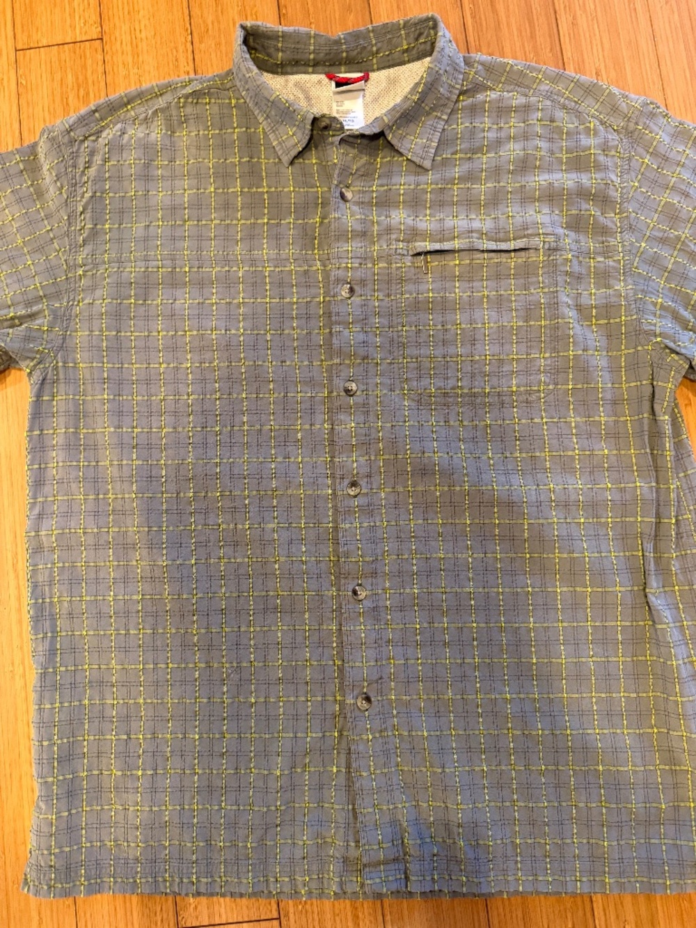 The North Face men’s short sleeve shirt